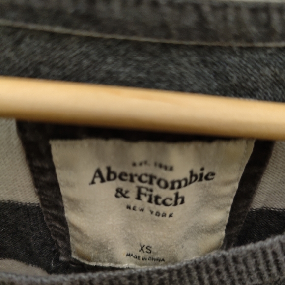 A&F Long Sleeve Grey Striped Tee - Picture 3 of 3